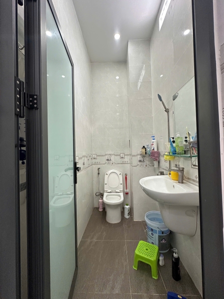 🏠 Bán Nhà 1 Trệt 2 Lầu Mặt Tiền Đường Dự Định, Bình Khánh!