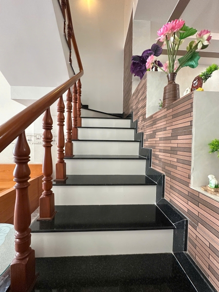 🏠 Bán Nhà 1 Trệt 2 Lầu Mặt Tiền Đường Dự Định, Bình Khánh!