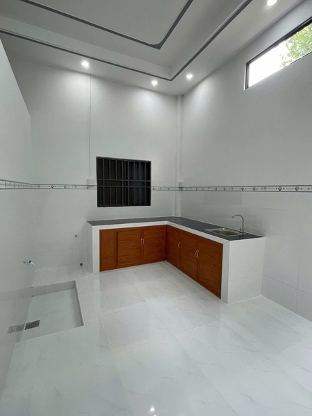 🏠 Bán Nhà Cấp 4 Mặt Tiền Đường Cặp Rạch Gòi Bé, Mỹ Thới!