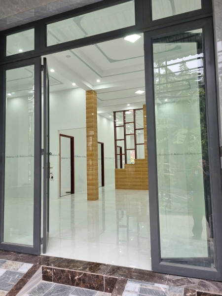 🏠 Bán Nhà Cấp 4 Mặt Tiền Đường Cặp Rạch Cái Sao, Mỹ Thới - Ngang 10m!