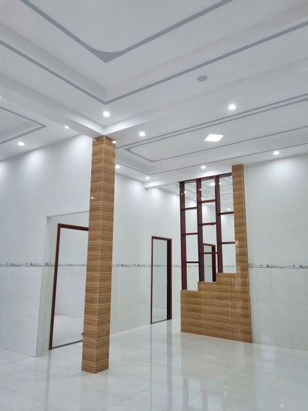 🏠 Bán Nhà Cấp 4 Mặt Tiền Đường Cặp Rạch Cái Sao, Mỹ Thới - Ngang 10m!