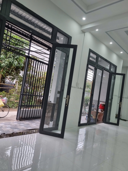 🏠 Bán Nhà Cấp 4 Mặt Tiền Đường Cặp Rạch Cái Sao, Mỹ Thới - Ngang 10m!