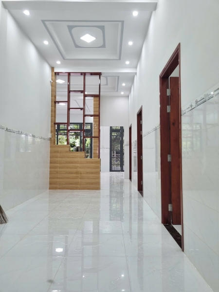 🏠 Bán Nhà Cấp 4 Mặt Tiền Đường Cặp Rạch Cái Sao, Mỹ Thới - Ngang 10m!