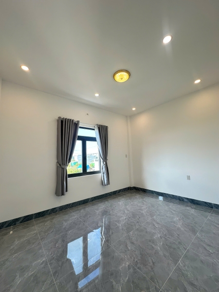 🏠 Bán Nhà Đẹp 1 Trệt 2 Lầu Đường Số 5 Tây Đại Học GĐ2, Mỹ Phước - 2 Hẻm Thông Hành!