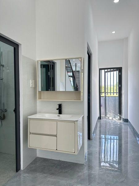 🏠 Bán Nhà Đẹp 1 Trệt 2 Lầu Đường Số 5 Tây Đại Học GĐ2, Mỹ Phước - 2 Hẻm Thông Hành!