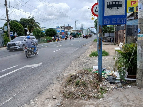 🏠 Bán Nhà Cấp 4 Mặt Tiền Trần Hưng Đạo (QL91), Bình Đức - Gần Đường Tránh!