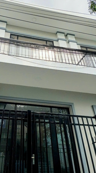 🏠 BÁN NHÀ GÓC 1 TRỆT 1 LẦU SẠCH ĐẸP – BÌNH ĐỨC