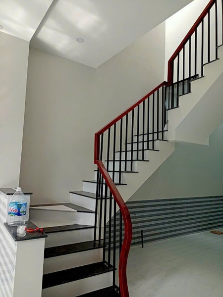 🏠 BÁN NHÀ GÓC 1 TRỆT 1 LẦU SẠCH ĐẸP – BÌNH ĐỨC