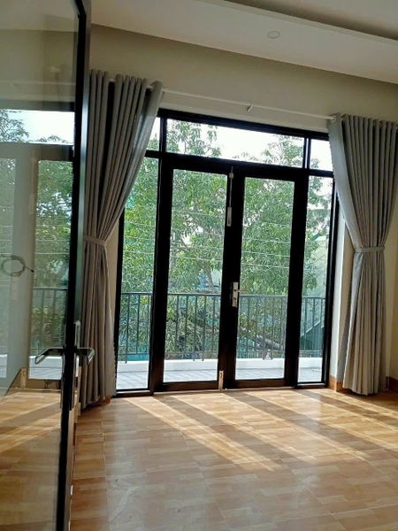 🏠 BÁN NHÀ GÓC 1 TRỆT 1 LẦU SẠCH ĐẸP – BÌNH ĐỨC