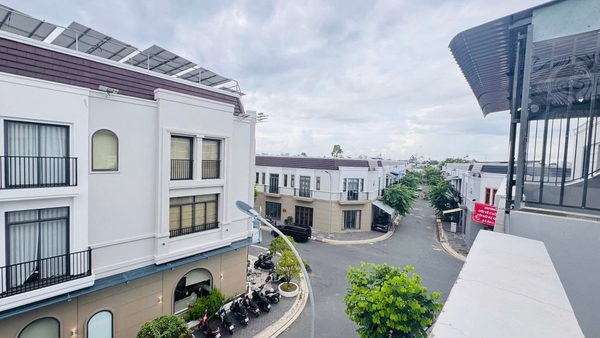 🏠 BÁN NHÀ 1 TRỆT 2 LẦU KĐT TÂY SÔNG HẬU GĐ2 – GIÁ HỢP ĐỒNG CỰC TỐT – ĐANG CÓ THU NHẬP SẴN