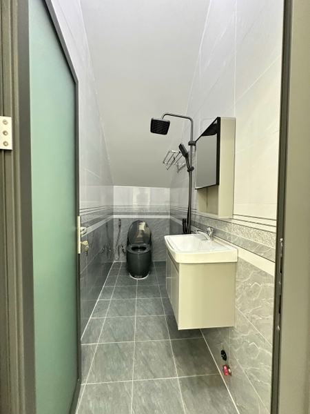 🏠 BÁN NHÀ 1 TRỆT 1 LẦU MỚI – MẶT TIỀN TRƯỜNG CHINH, KDC XẺO TRÔM