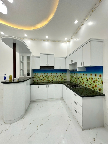 🏠 BÁN NHÀ 3 TẦNG + SÂN THƯỢNG MẶT TIỀN TRƯỜNG CHINH – KDC XẺO TRÔM