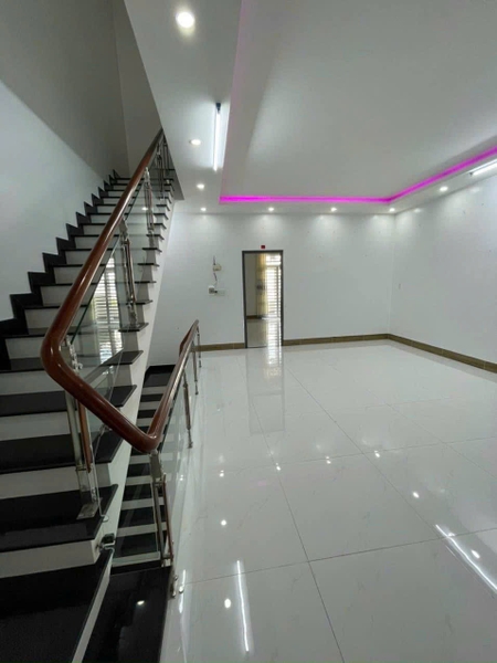 🏠 BÁN NHÀ 3 TẦNG HIỆN ĐẠI MẶT TIỀN ĐƯỜNG SỐ 4 – KĐT TÂY SÔNG HẬU (GD1)