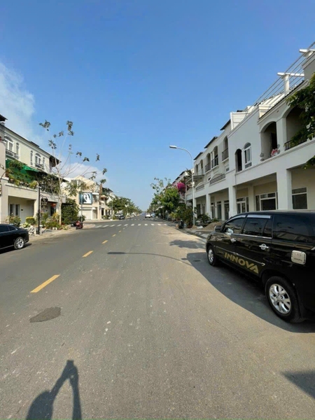 🏠 BÁN NHÀ 3 TẦNG HIỆN ĐẠI MẶT TIỀN ĐƯỜNG SỐ 4 – KĐT TÂY SÔNG HẬU (GD1)