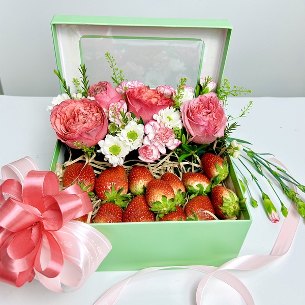 Dâu hộp xanh lá - Hoa tươi