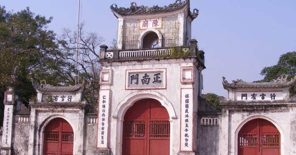 Check-In Đền Trần - Phủ Giầy Giữa Không Gian Cổ Kính