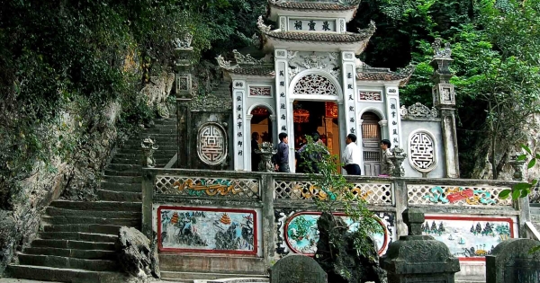 Chùa Địch Lộng Ninh Bình – Cổ Tự Ẩn Mình Trong Núi Đá