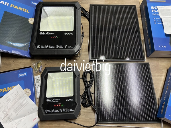 Đèn năng lượng mặt trời công suất 300W Solar - Dance
