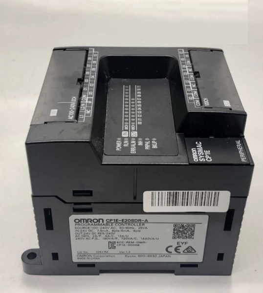 PLC Omron CP1E-E10DT-D