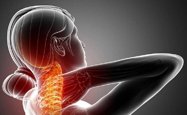Ngủ dậy bị đau cổ: Nguyên nhân và mẹo chữa trị nhanh chóng