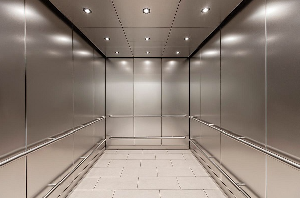 dac-tinh-cua-op-inox-thang-may