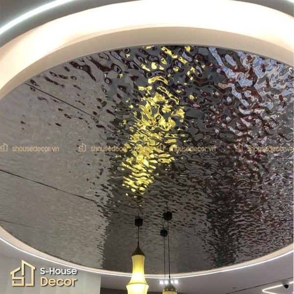 Ket-hop-inox-song-nuoc-va-den-led-diem-nhan-cho-tran