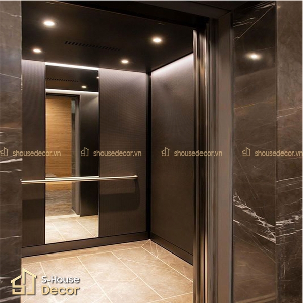 Lam-moi-cabin-thang-may-voi-vat-lieu-inox