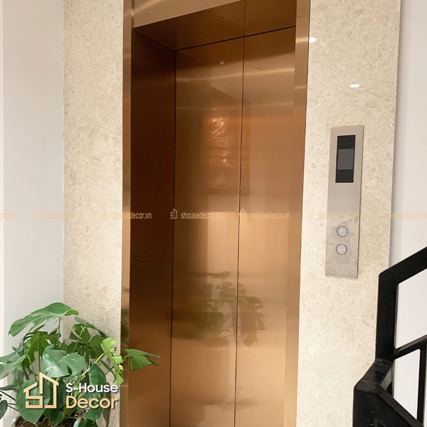 Khung-bao-ban-rong-inox-304-xuoc-dong-tao-diem-nhan-khong-gian