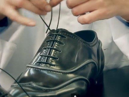 Cách chọn dây giày cho giày da nam buộc dây