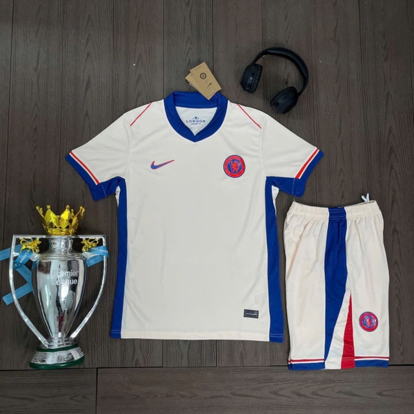 Chelsea 24/25 trắng