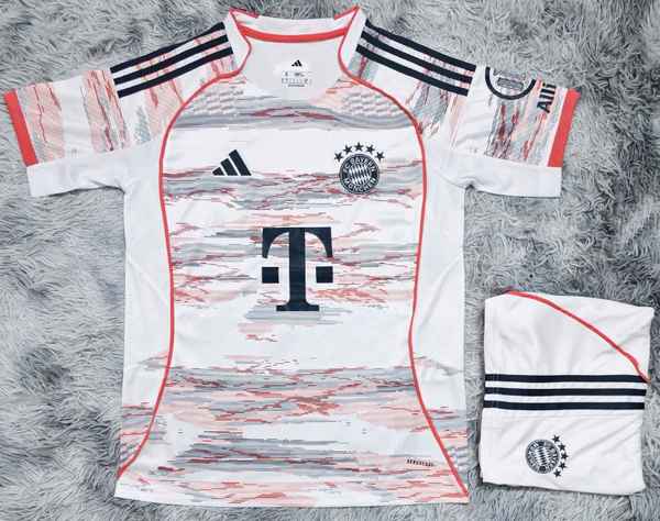 Bayern Munich 25/26 - Trắng