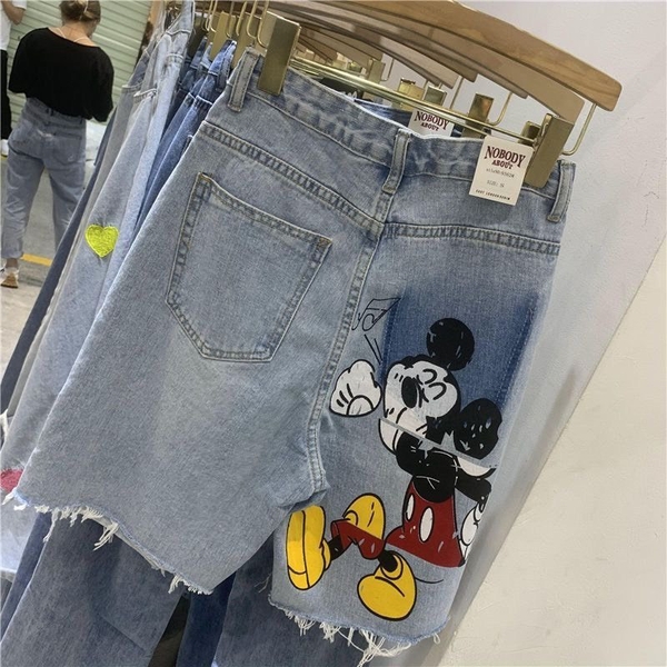 quan-jean-ngo-mickey-m24031805