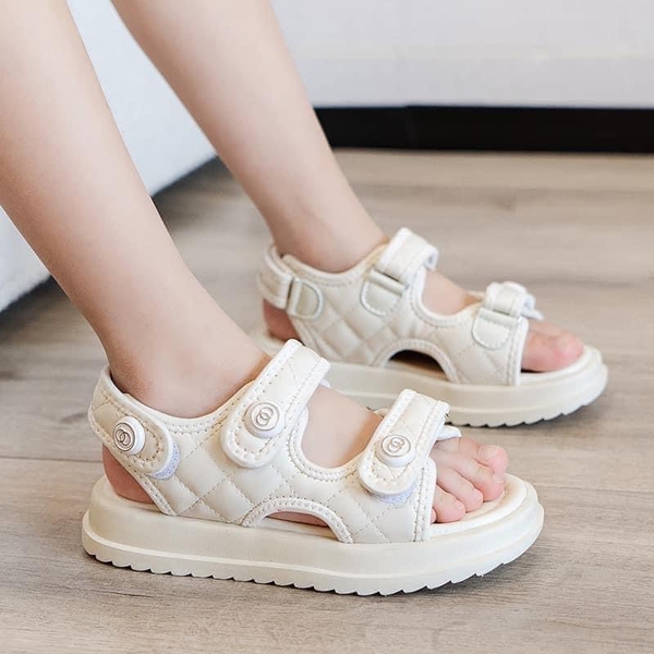 dep-sandal-gu-chi-cho-be-m24051703