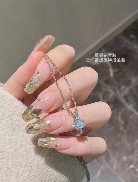 set-vong-co-hoa-tai-nhan-swarovski-135k