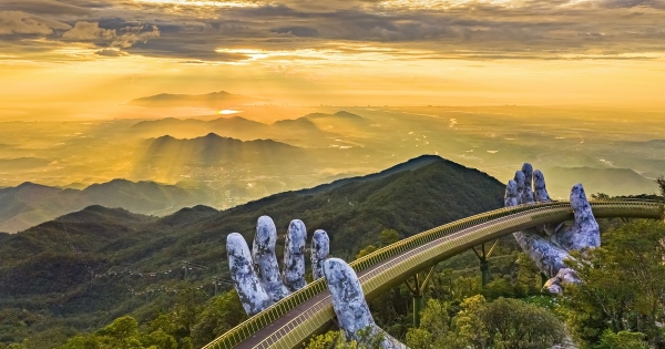 HÀ NỘI – ĐÀ NẴNG – BÀ NÀ – HỘI AN – HÀ NỘI Hàng không:  VietNam Airlines Thời gian: 3 ngày 2 đêm; KH: 4-5-6-7