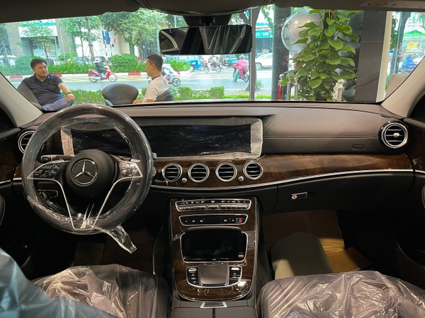 Mercedes-Benz E-Class E 200 Exclusive