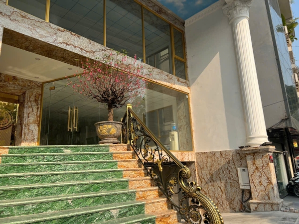 Cho thuê văn phòng tầng 5,8 tòa 357-359 Nguyễn Khang