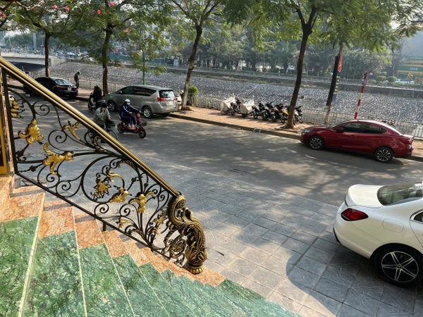 Cho thuê văn phòng tầng 5,8 tòa 357-359 Nguyễn Khang
