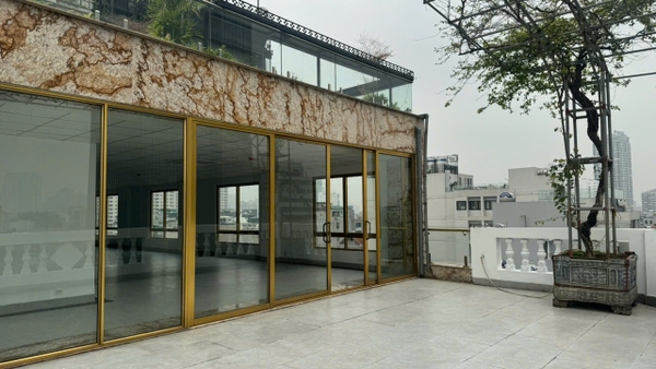 Cho thuê văn phòng tầng 5,8 tòa 357-359 Nguyễn Khang