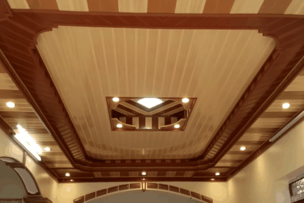 Những điều cần lưu ý để tiết kiệm chi phí khi thi công trần nhựa