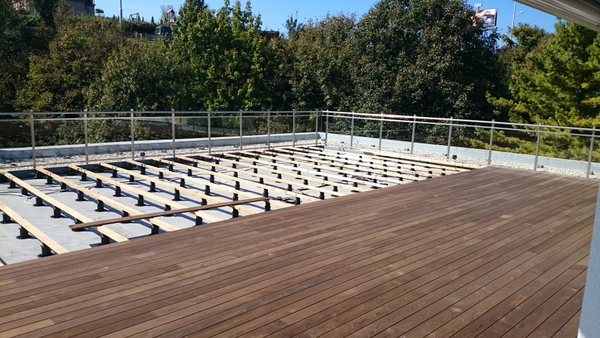 6 Lỗi Cơ Bản Cần Tránh Khi Thi Công Sàn Gỗ Nhựa để Đảm Bảo Tuổi Thọ và Bền Bỉ