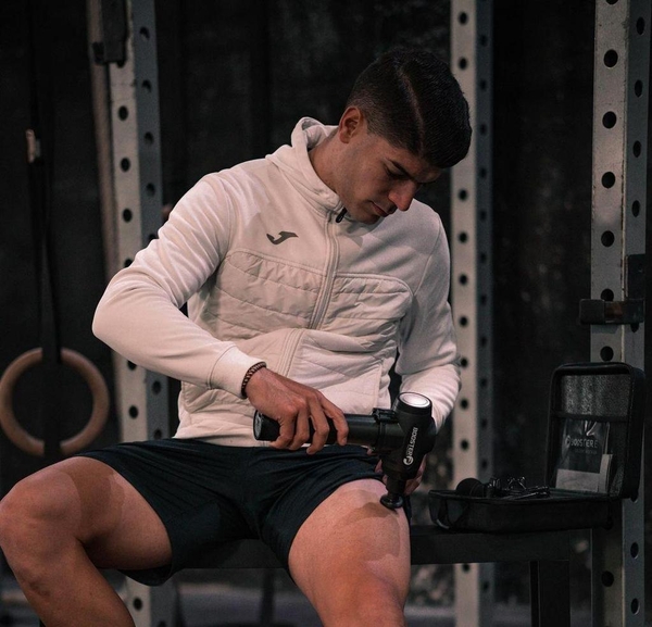 Súng massage cầm tay có tác dụng gì? 8 lợi ích của Súng massage