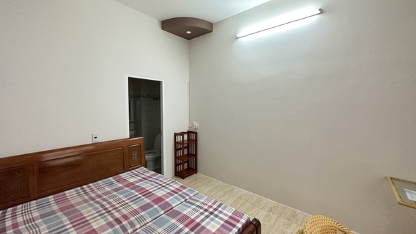 Cho thuê nhà 3 tầng Hòn Rớ, đầu cầu Bình Tân