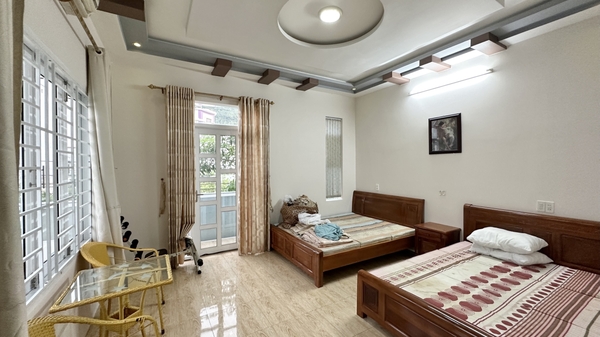 Cho thuê nhà 3 tầng Hòn Rớ, đầu cầu Bình Tân