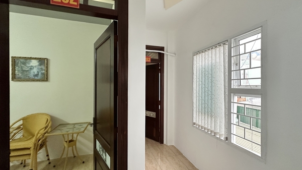 Cho thuê nhà 3 tầng Hòn Rớ, đầu cầu Bình Tân
