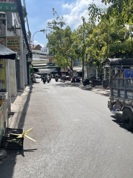 CẦN BÁN NHÀ MẶT TIỀN TRẦN VĂN HOÀNG, P9, TÂN BÌNH