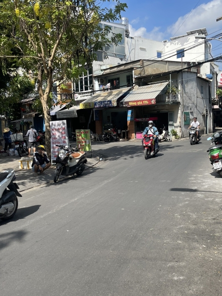 CẦN BÁN NHÀ MẶT TIỀN TRẦN VĂN HOÀNG, P9, TÂN BÌNH