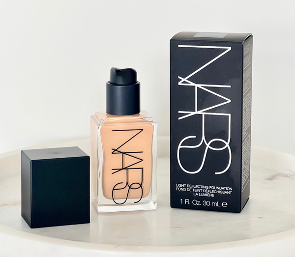 Hộp NARS Light Reflecting Foundation chính hãng fullbox