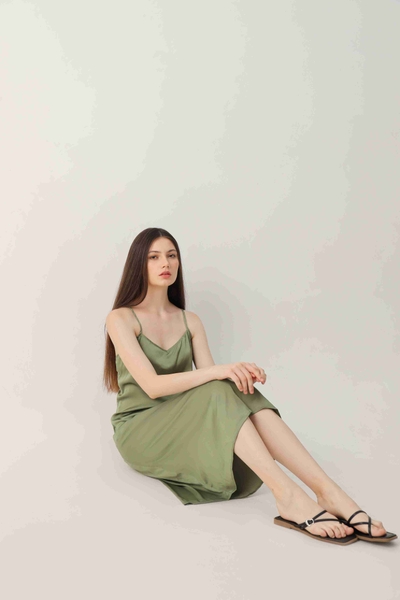 Đầm Rose lụa lá mạ