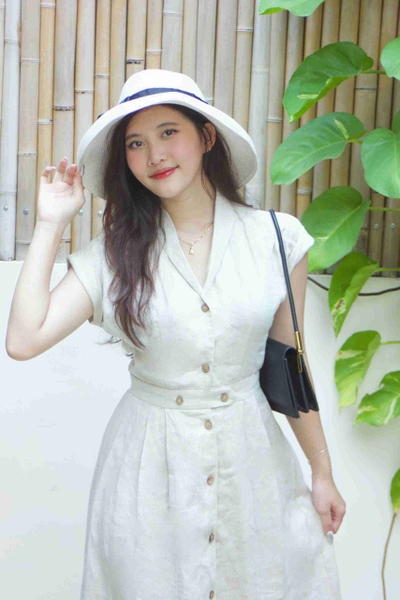 Đầm Akiko đính nút gỗ